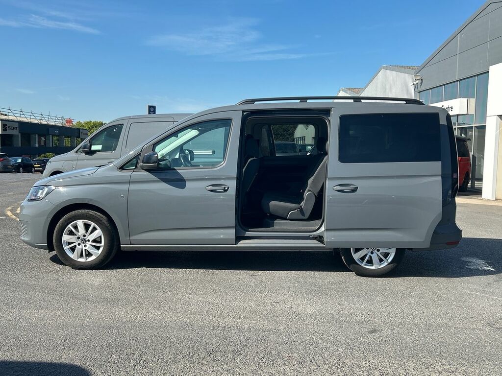 Volkswagen Caddy Maxi Life Volkswagen Caddy Maxi Estate 1.5 Tsi Life Dsg Blue #38