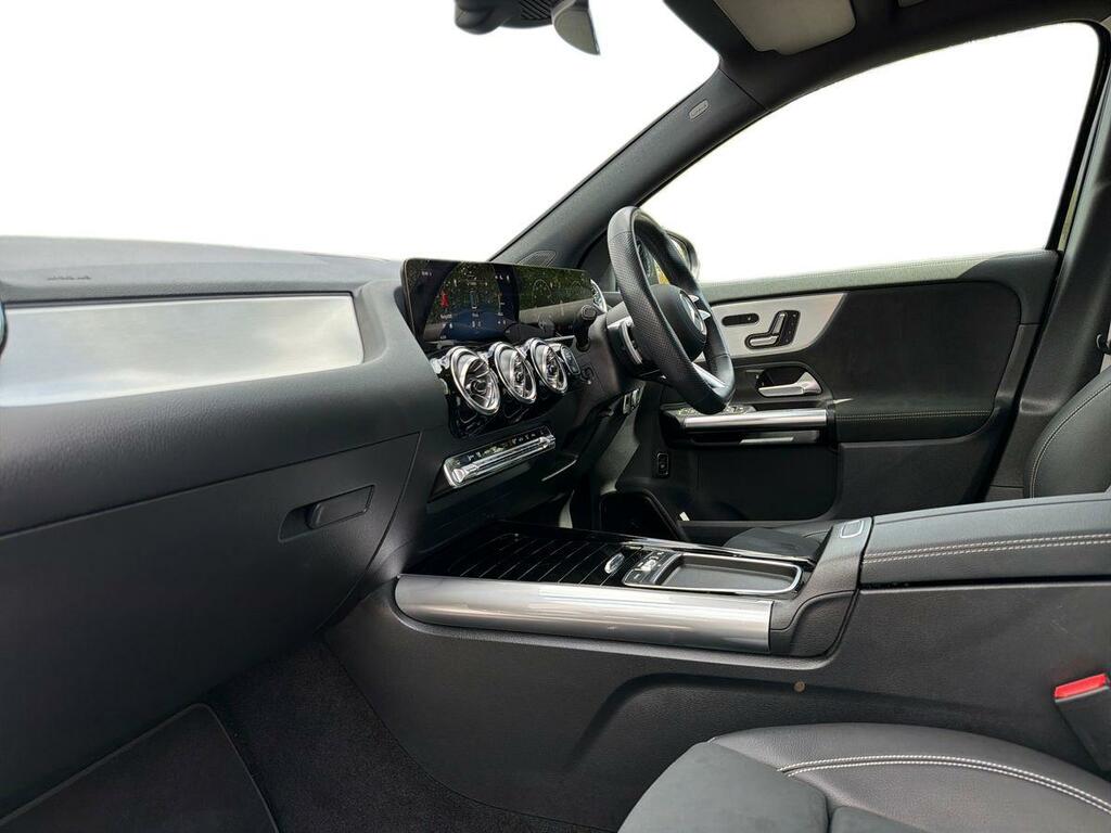 Mercedes-Benz GLA Class 2.0 Gla220d Amg Line Premium 8G-dct 4Matic Euro KN75XJZ Black #3