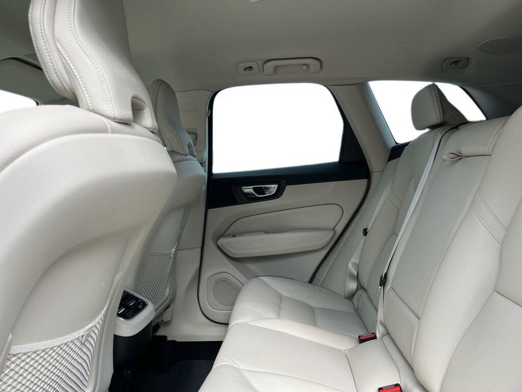 Volvo XC60 2.0 B4 Mhev Plus Suv Hybrid Awd Eu Grey #4