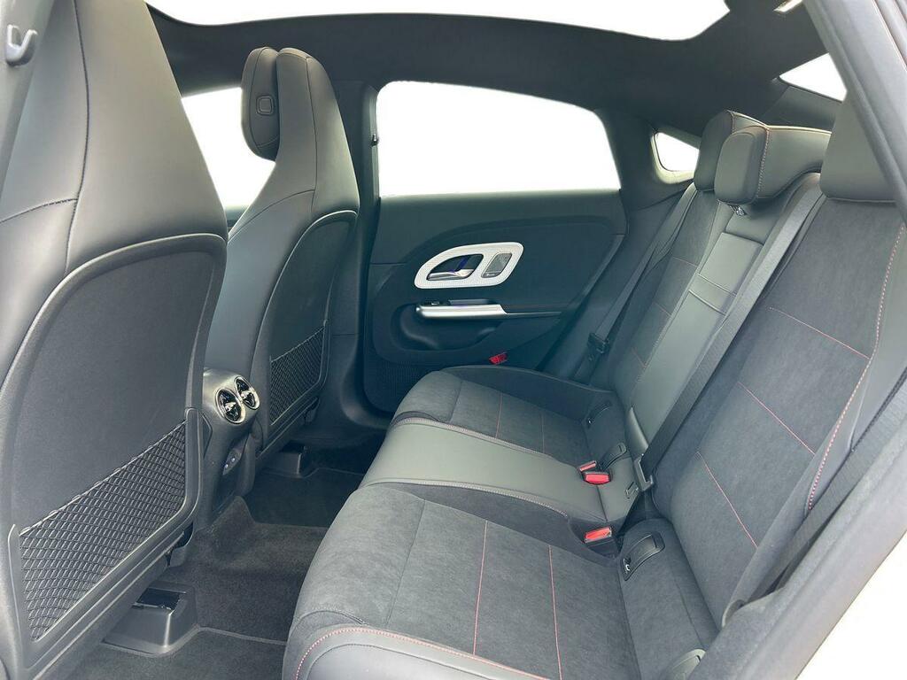 Mercedes-Benz CLA Class 1.5 Cla220h Hybrid Amg Line Premium Plus 8G-edct White #4