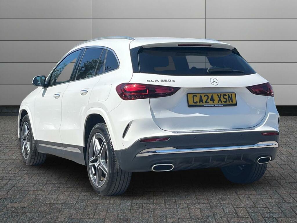 Mercedes-Benz GLA Class 1.3 Gla250e 15.6Kwh Amg Line Executive 8G-dct Eu CA24XSN White #2