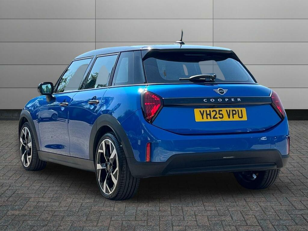 Mini Hatch 1.5C Exclusive Steptronic Euro 6 Ss YH25VPU Blue #2