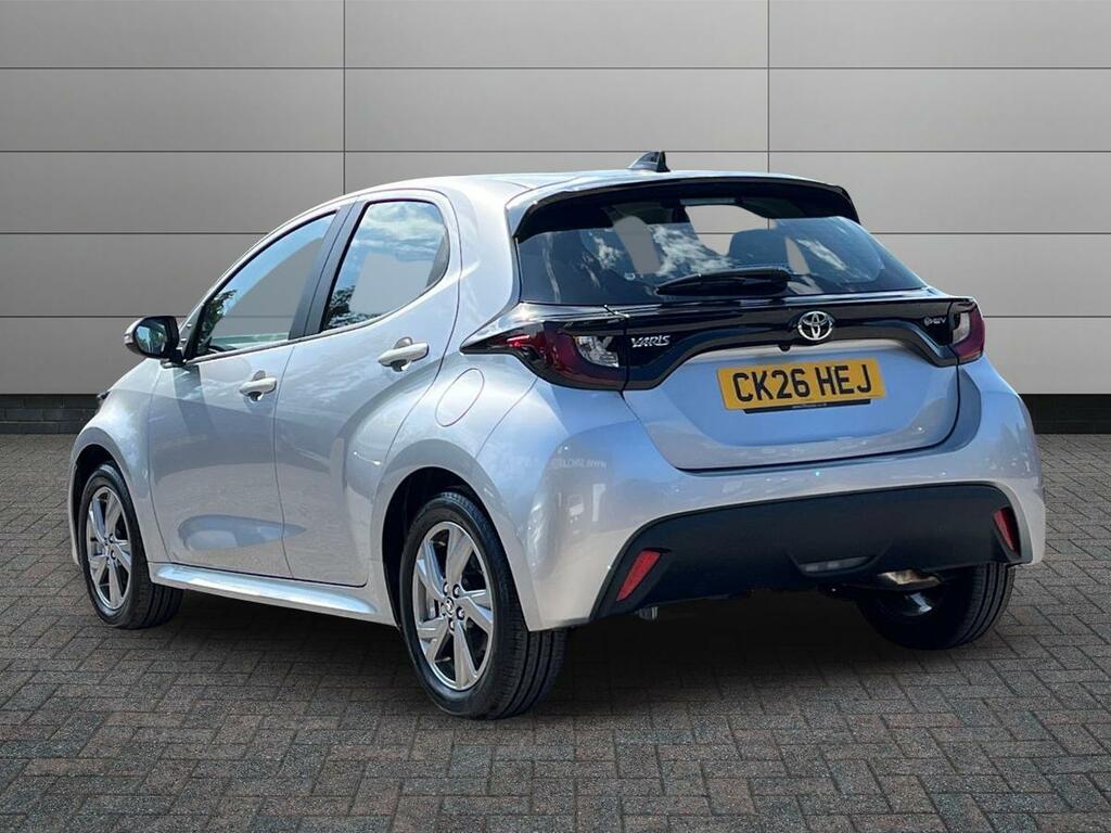 Toyota Yaris 1.5 Vvt-h Icon E-cvt Euro 6 Ss Silver #2