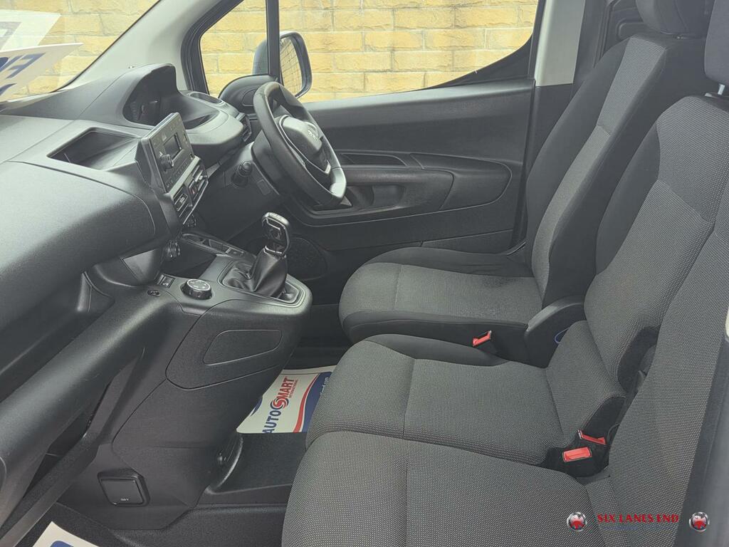 Peugeot Partner Grip White #5