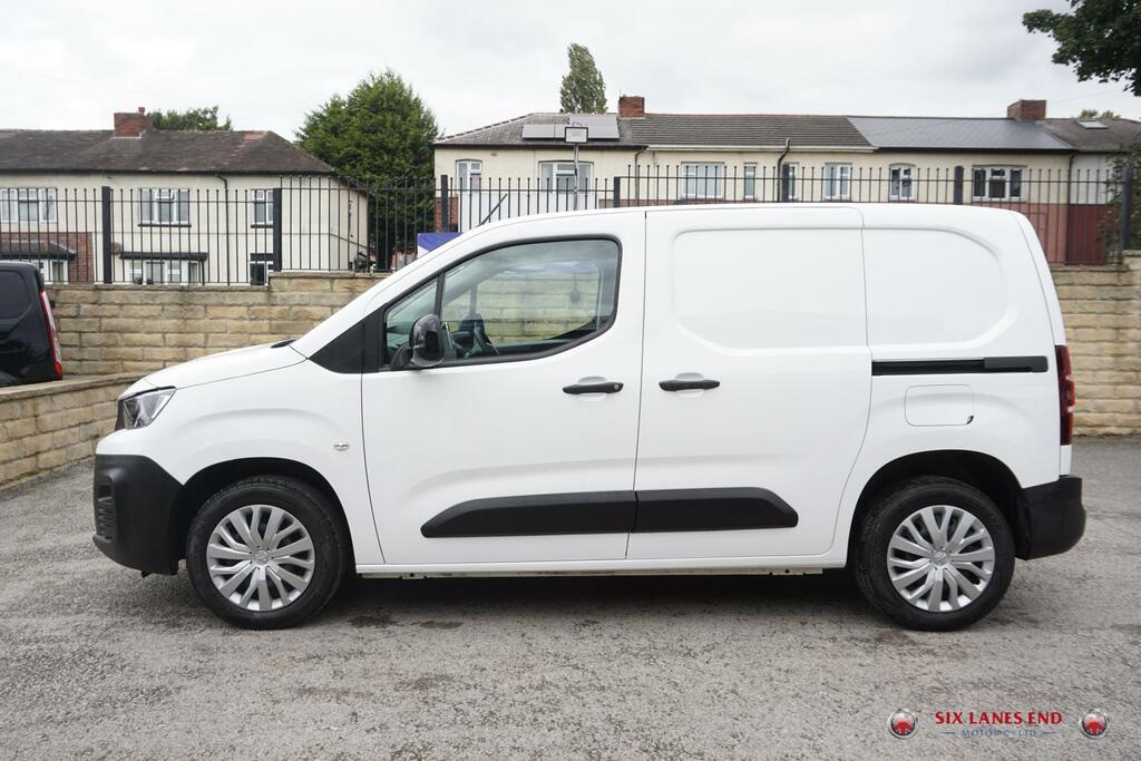Peugeot Partner Professional Premium White #5