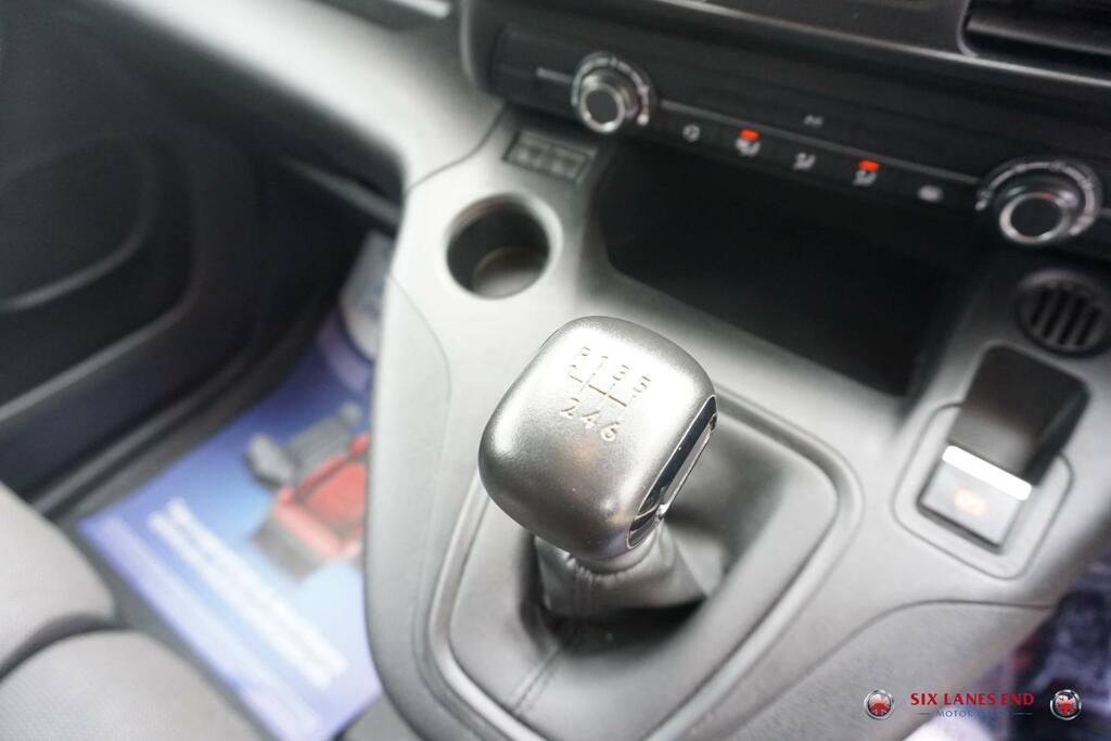 Peugeot Partner 1.5Bhdi 100Hp Professional Premium White #10