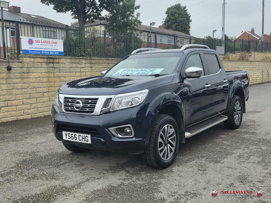 Nissan Navara Tekna Blue #6
