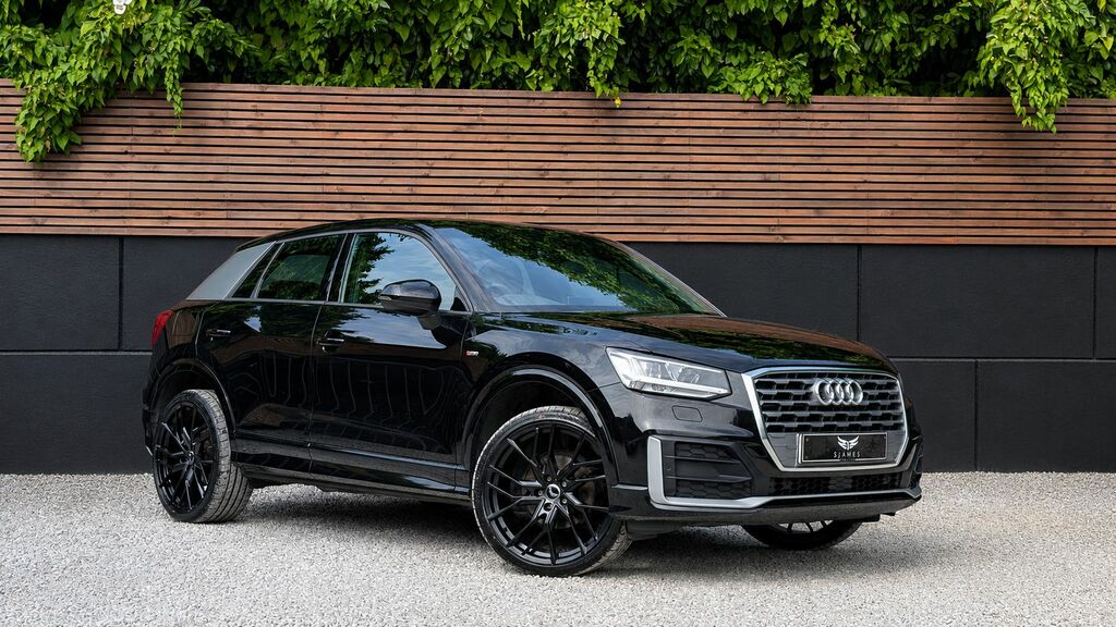 Audi Q2 2020 1.5 Tfsi Cod 35 S Line Suv Black #3