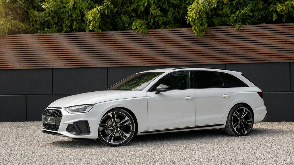 Audi A4 Avant 2021 2.0 Tfsi 35 Black Edition Estate M AV71EUM White #2