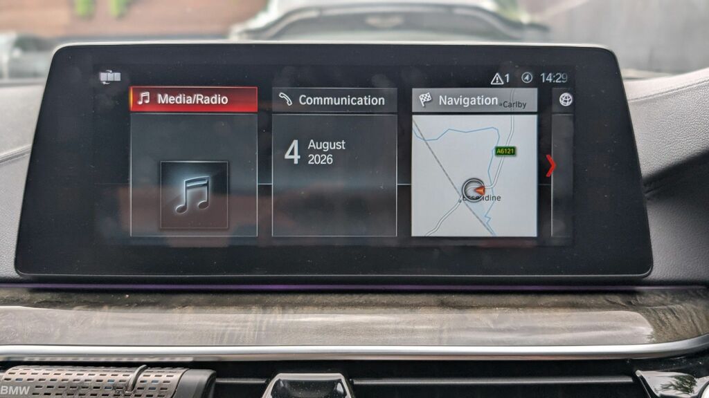 BMW 5 Series 530E M Sport White #17