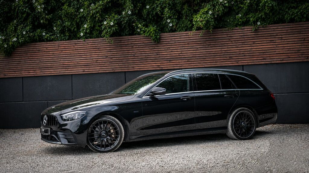 Mercedes-Benz E Class 2021 2.0 E300de 13.5Kwh Amg Line Edition Estate Brown #2