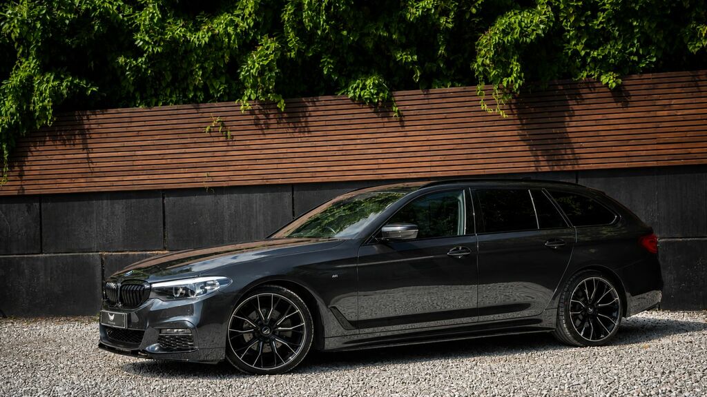 BMW 5 Series 2020 2.0 520D Mht M Sport Touring Hybri Grey #2