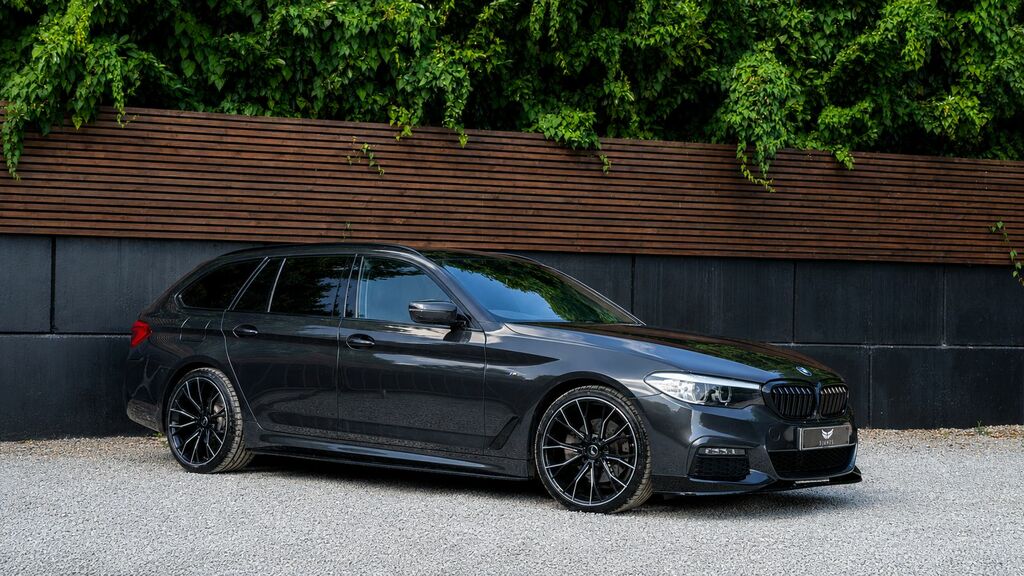 BMW 5 Series 2020 2.0 520D Mht M Sport Touring Hybri Grey #4