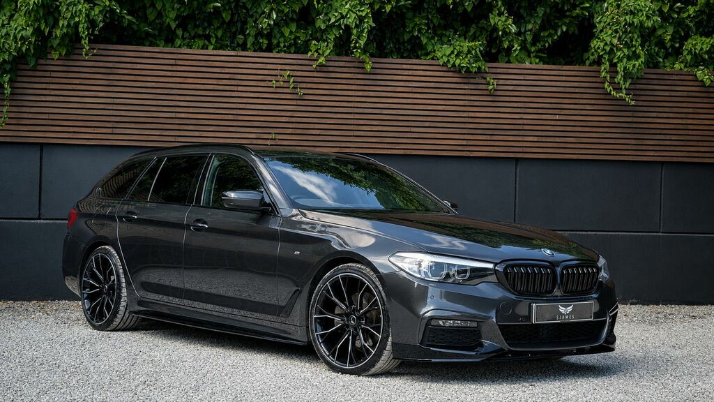 BMW 5 Series 2020 2.0 520D Mht M Sport Touring Hybri Grey #3