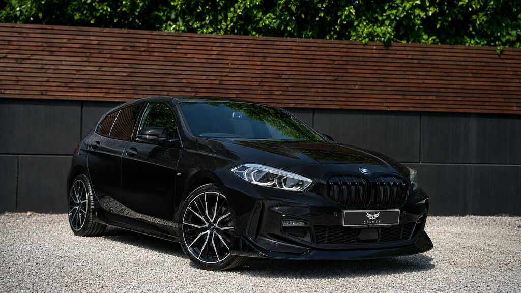 BMW 1 Series 2021 2.0 118D M Sport Hatchback Black #2