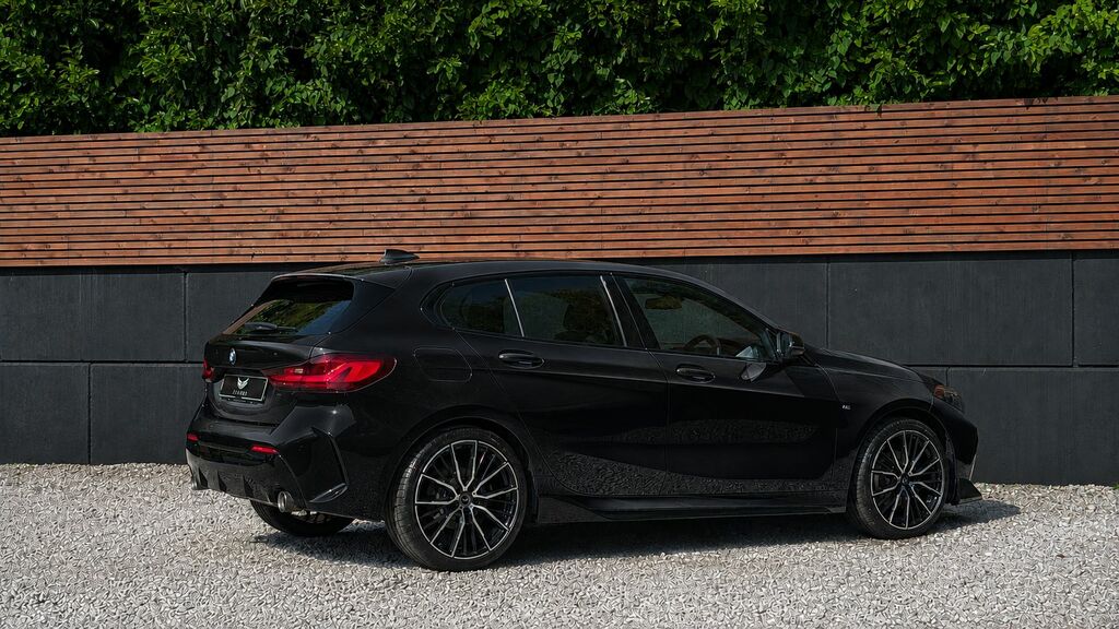 BMW 1 Series 2021 2.0 118D M Sport Hatchback Black #5