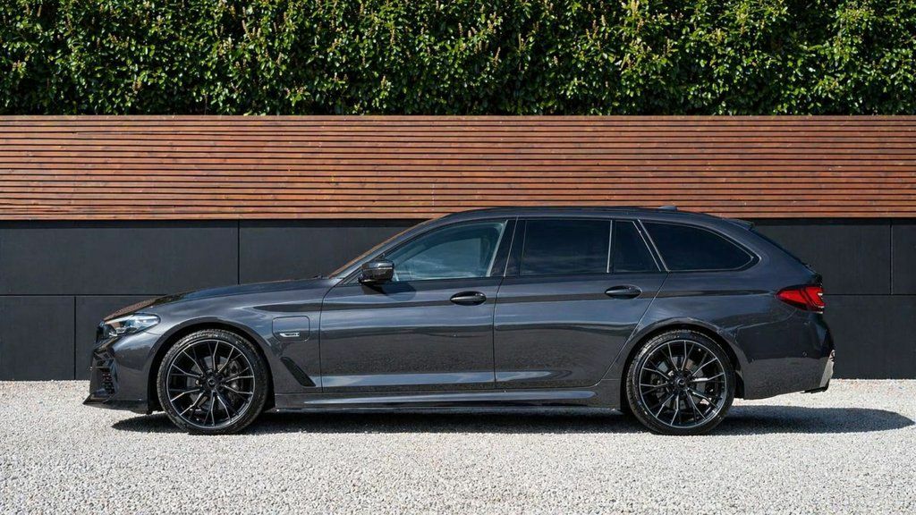 BMW 5 Series 2022 2.0 530E 12Kwh M Sport Touring Plu Grey #5