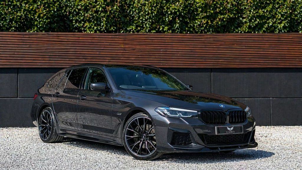 BMW 5 Series 2022 2.0 530E 12Kwh M Sport Touring Plu Grey #3