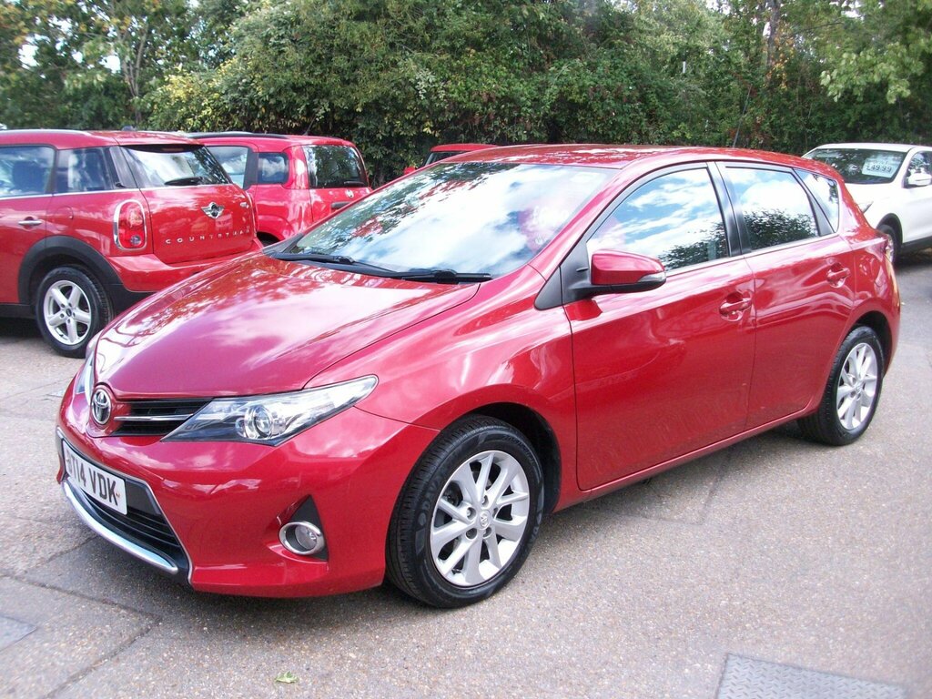 Toyota Auris 1.6 V-matic Icon Euro 5 Red #3