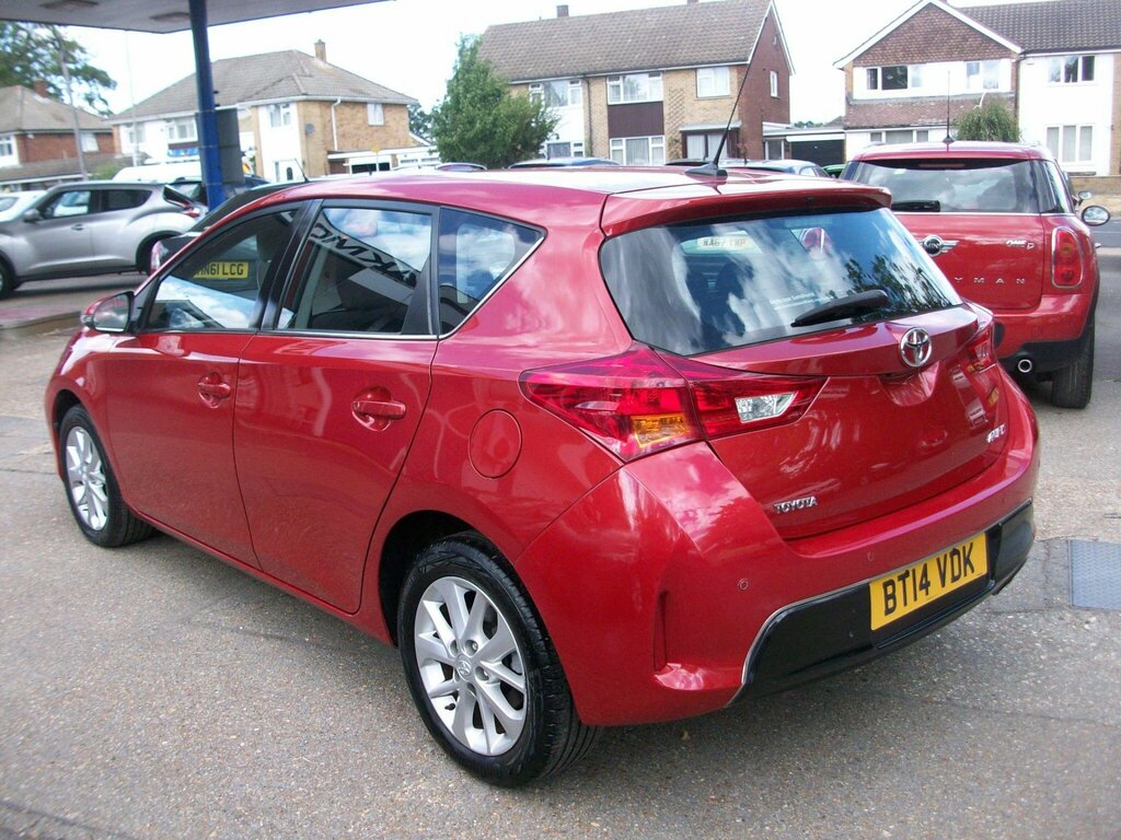 Toyota Auris 1.6 V-matic Icon Euro 5 Red #6