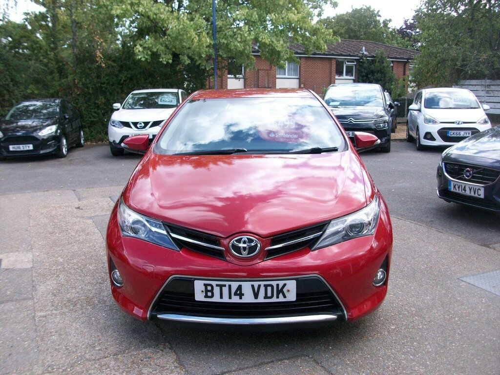 Toyota Auris 1.6 V-matic Icon Euro 5 Red #2