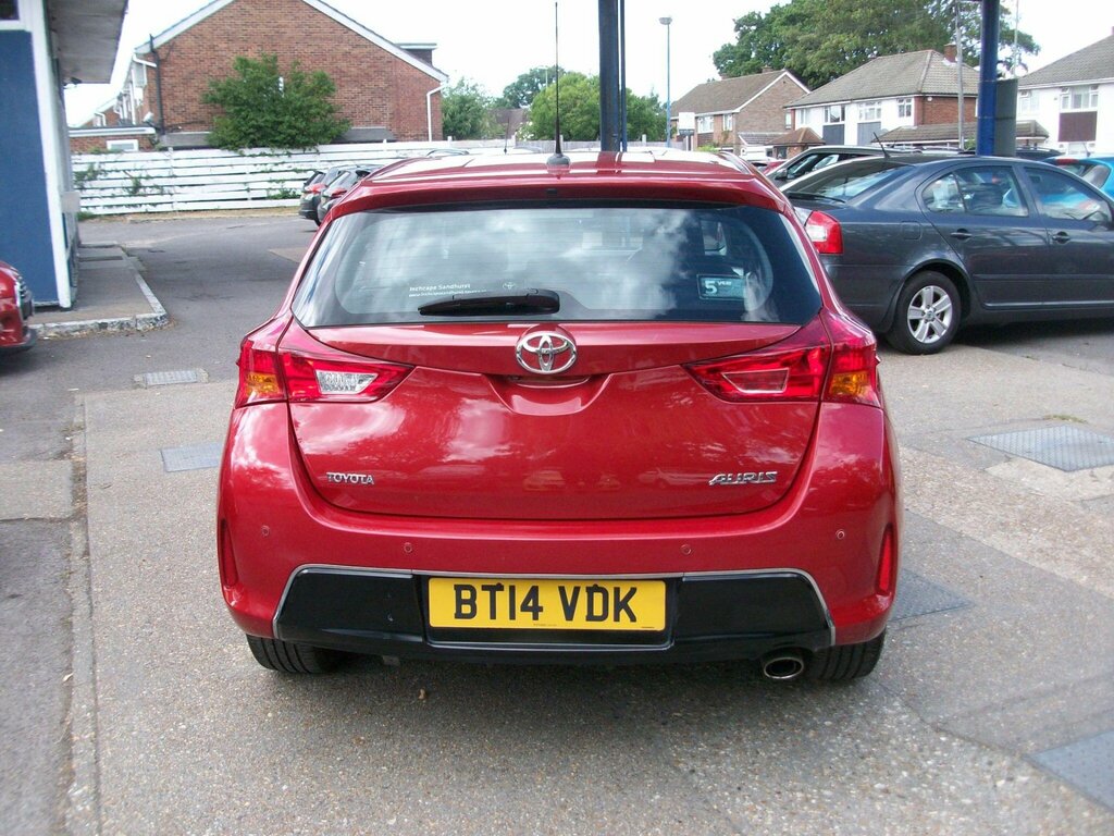 Toyota Auris 1.6 V-matic Icon Euro 5 Red #5