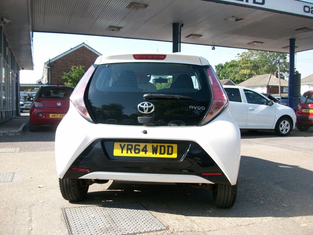 Toyota Aygo 1.0 Vvt-i X-play Euro 5 White #8