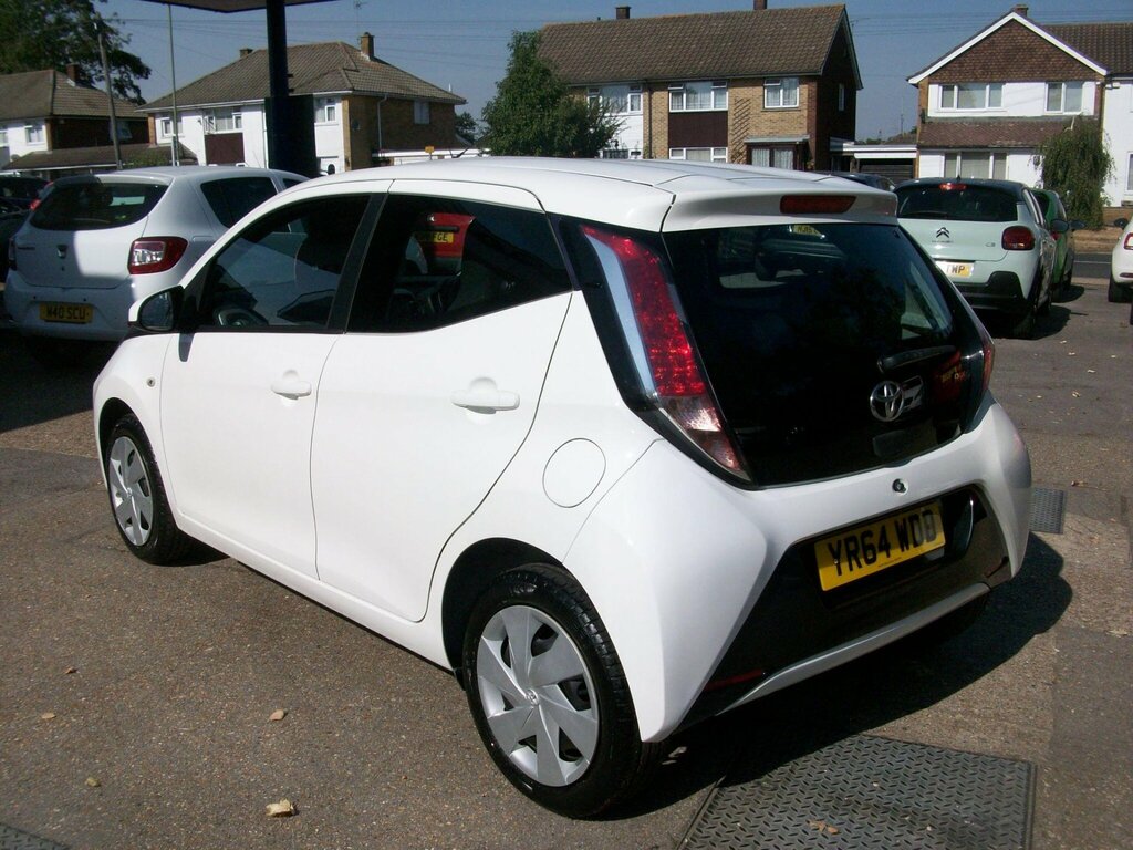 Toyota Aygo 1.0 Vvt-i X-play Euro 5 Euro 5 White #5