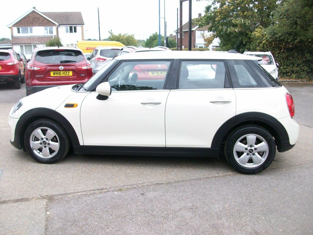 Mini Hatch 1.5 One D Euro 6 Ss FJ67UKN White #6