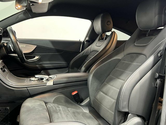 Mercedes-Benz C Class 2019 2.0 C220d Amg Line Premium Coupe Black #4
