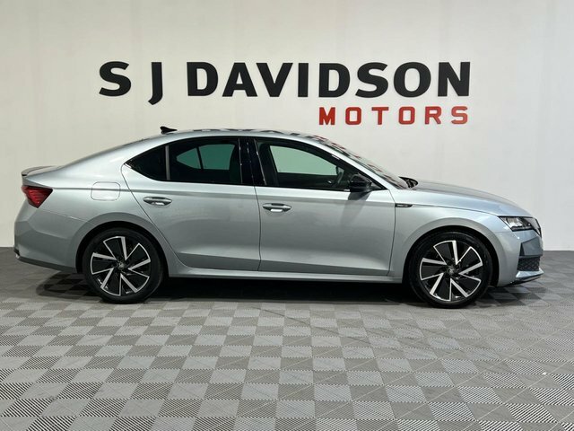 Skoda Octavia 2026 2.0 Tdi Sportline Hatchback Dsg Eu Silver #5