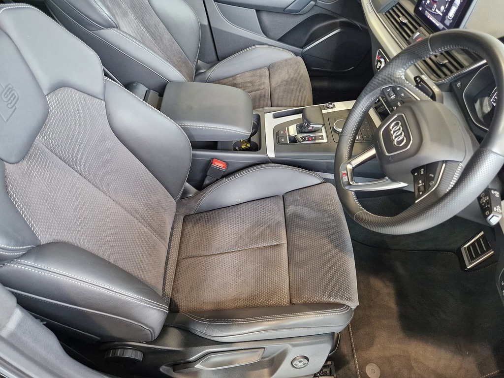 Audi Q5 Tfsi S Line Black #4