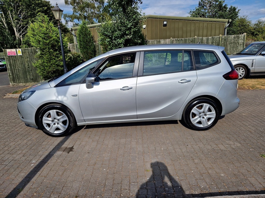 Vauxhall Zafira Tourer Exclusiv Silver #2