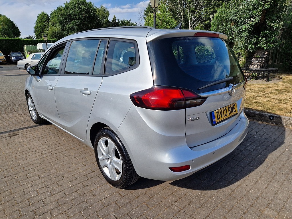 Vauxhall Zafira Tourer Exclusiv Silver #3