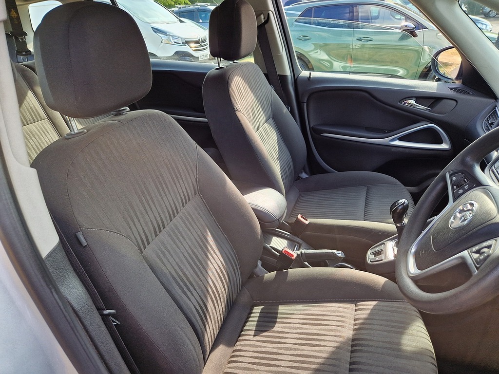 Vauxhall Zafira Tourer Mpv Grey #9