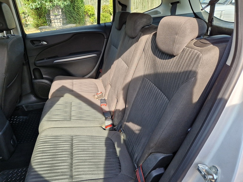 Vauxhall Zafira Tourer Exclusiv Silver #4