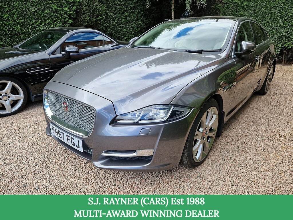 Jaguar XJ D V6 Portfolio Grey