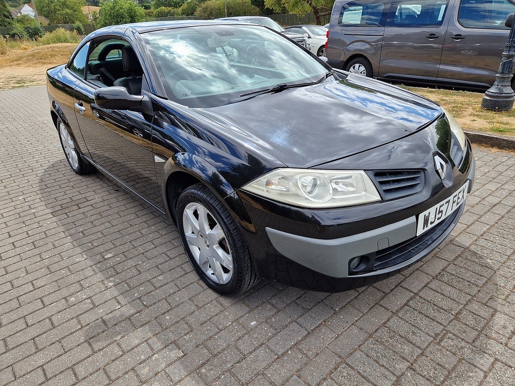 Renault Megane Hatchback 2.0 T Team F1 Team R26 200707 Black #7