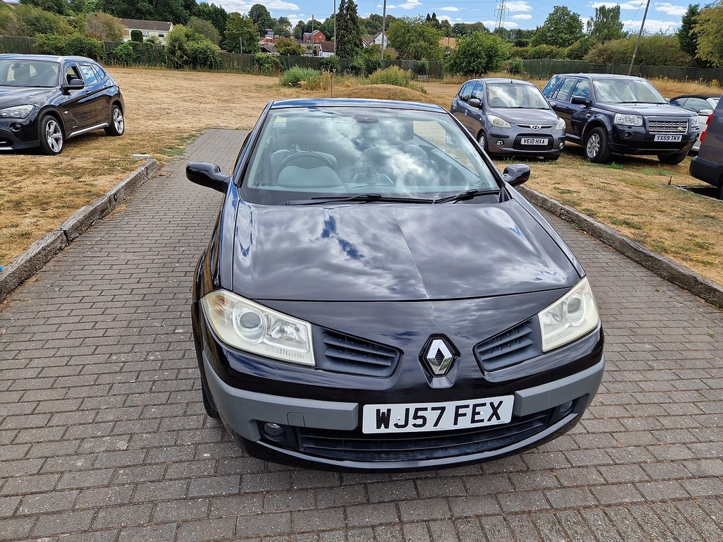 Renault Megane Hatchback 2.0 T Team F1 Team R26 200707 Black #28