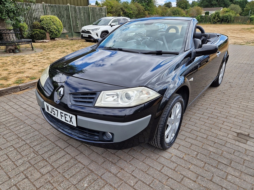 Renault Megane Hatchback 2.0 T Team F1 Team R26 200707 Black #21