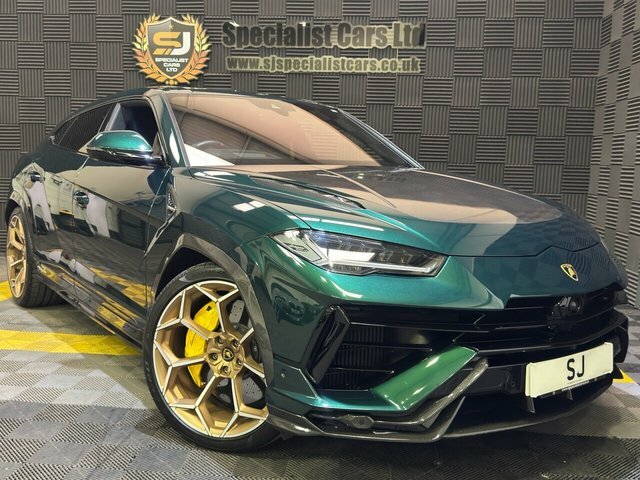 Lamborghini Urus Estate Green