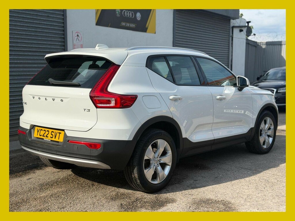 Volvo XC40 Suv 1.5 T3 Momentum Euro 6 Ss 202222 YC22SVT White #4