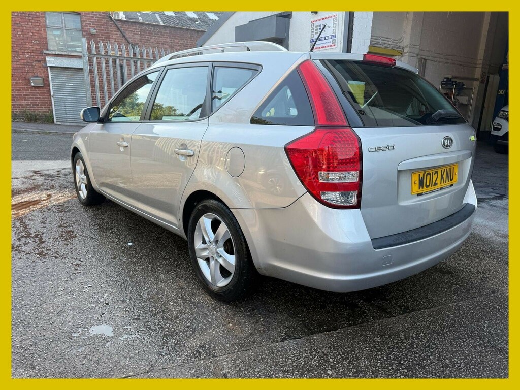 Kia Ceed 1.6 Crdi Ecodynamics 2 Sports Wagon Euro 5 Ss 5 Grey #3