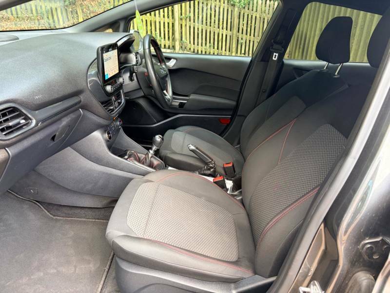 Ford Fiesta 1.0 Ecoboost Hybrid Mhev 155 Vignale Edition White #25