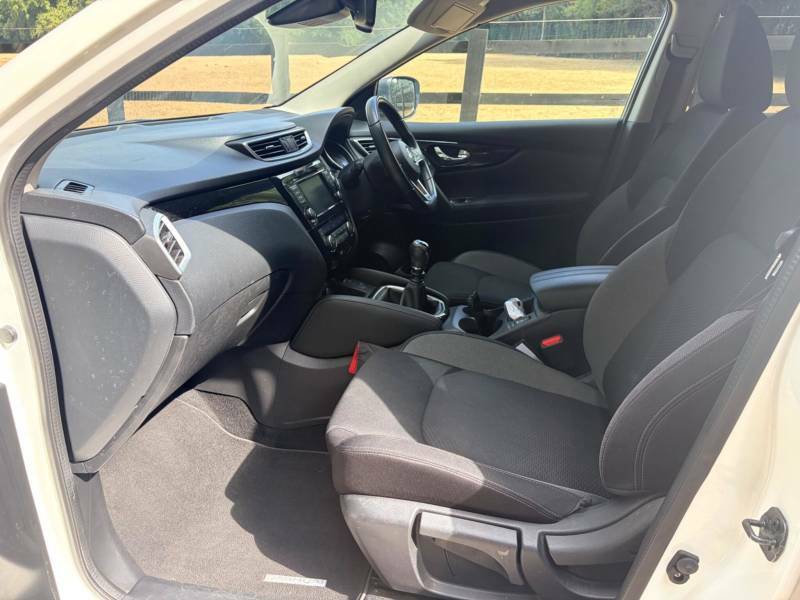 Nissan Qashqai Dci Tekna White #28