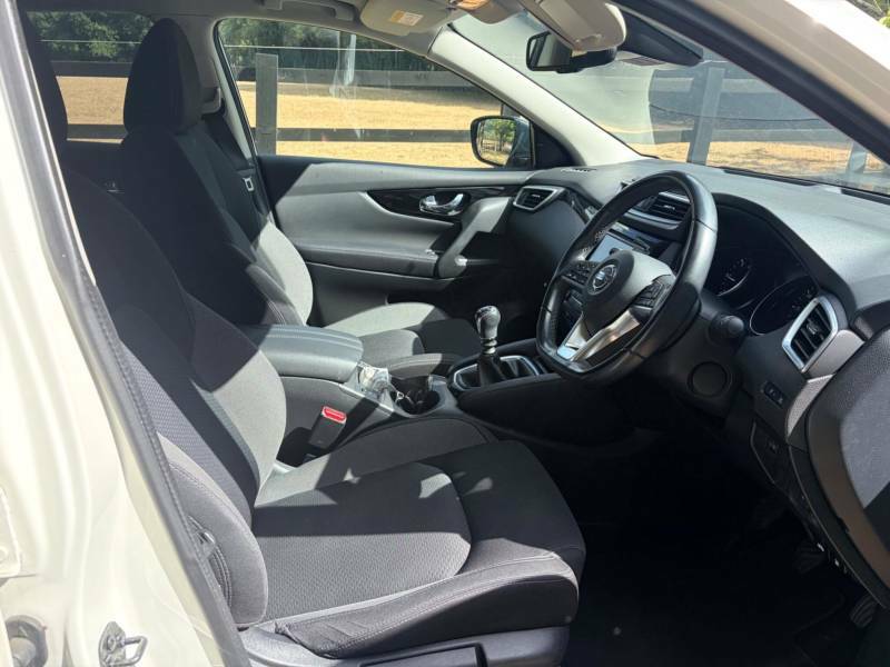 Nissan Qashqai Dci Tekna White #12