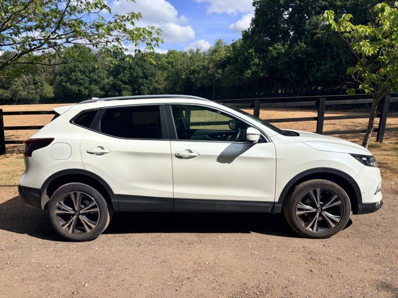 Nissan Qashqai Dci Tekna White #8
