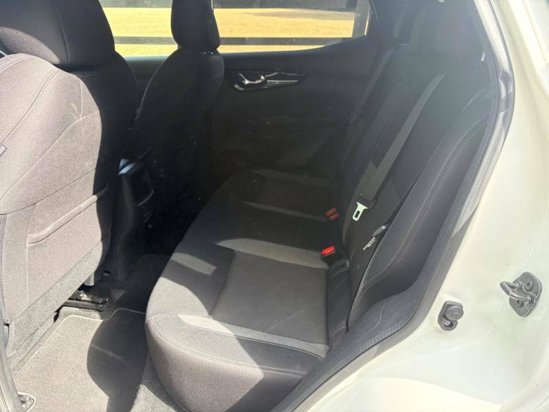 Nissan Qashqai Dci Tekna White #14