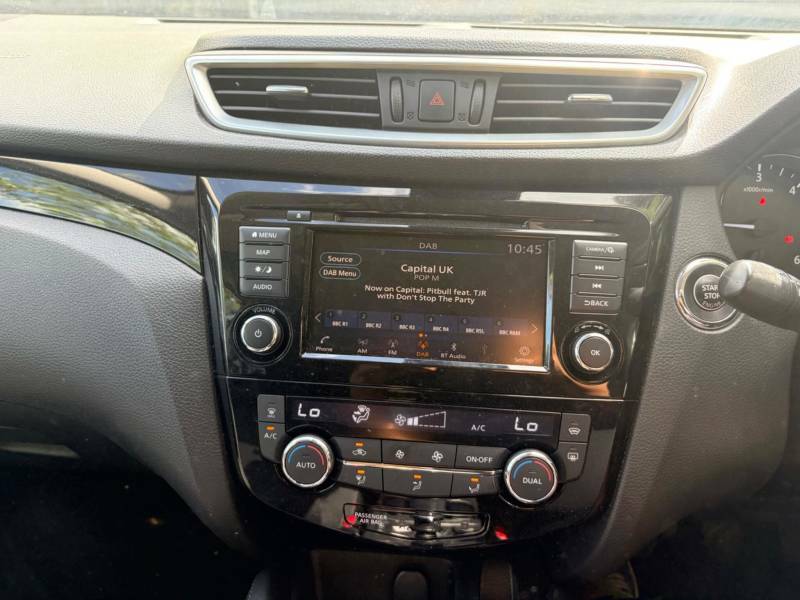 Nissan Qashqai Dci Tekna White #23