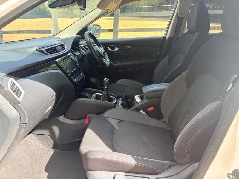 Nissan Qashqai Dci Tekna White #29